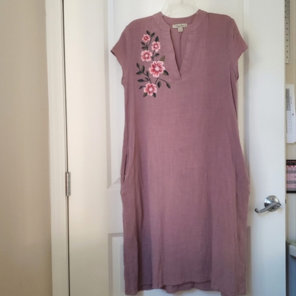 Final Touch tunic dress with floral embroidery